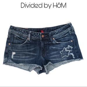 2/$15 🖤 Divided by H&M shorts